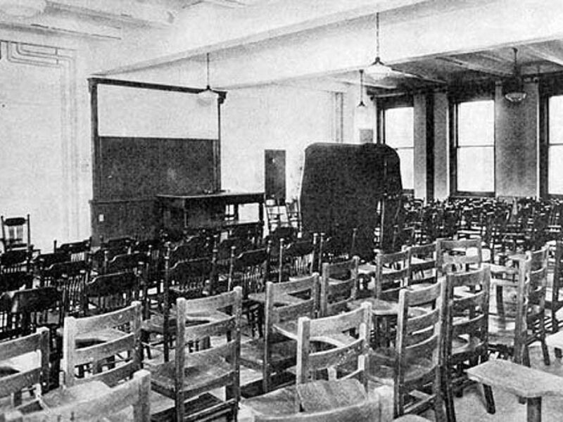 Pathology history lecture room 2