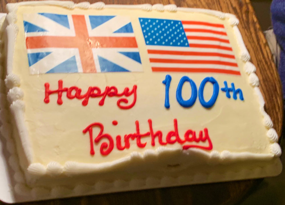 Heppy 100bday cake